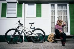 Specialized Sirrus X 3.0 EQ Trekking Bike -Mountain Bikes Shop specializedsirrusx3 0eqtrekkingbike2022 5 ml